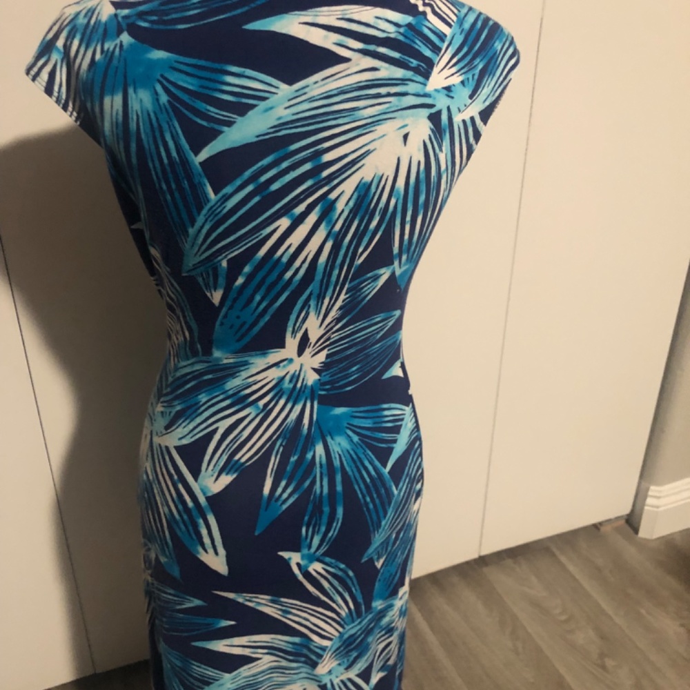 TOMMY BAHAMA BEAUTIFUL DRESS EXCELLENT CONDITION SIZE SMALL - Picture 3 of 3